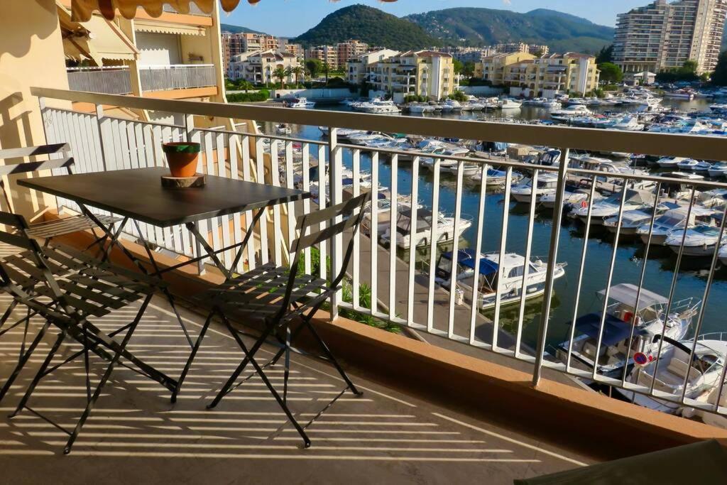 Appartement Lumineux 6 Places Avec Vue Sur Marina Mandelieu Exteriör bild