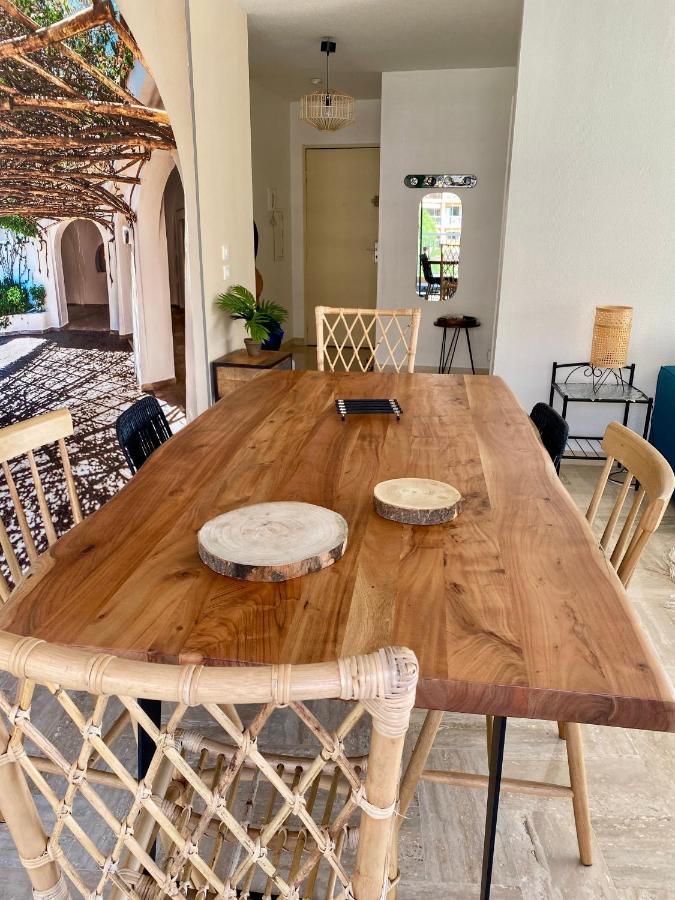 Appartement Lumineux 6 Places Avec Vue Sur Marina Mandelieu Exteriör bild