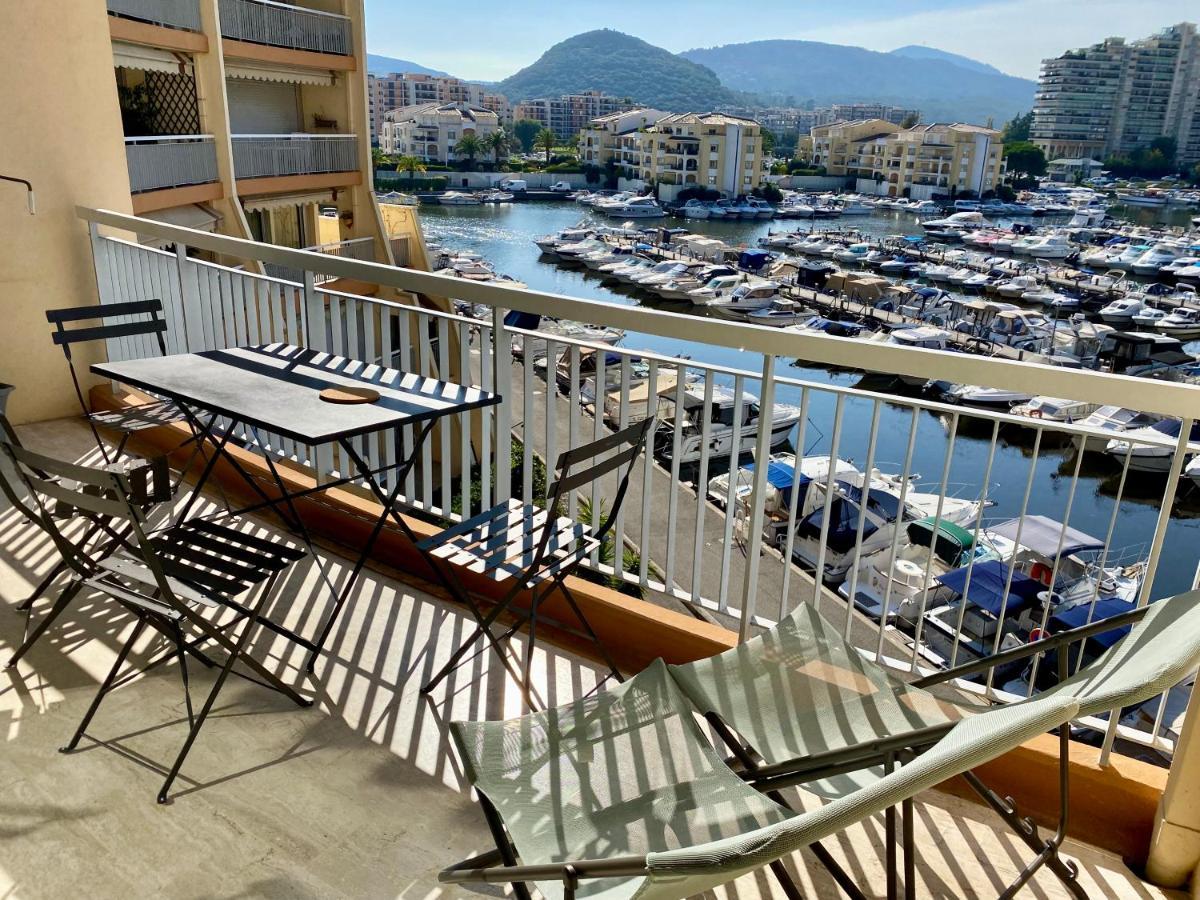 Appartement Lumineux 6 Places Avec Vue Sur Marina Mandelieu Exteriör bild