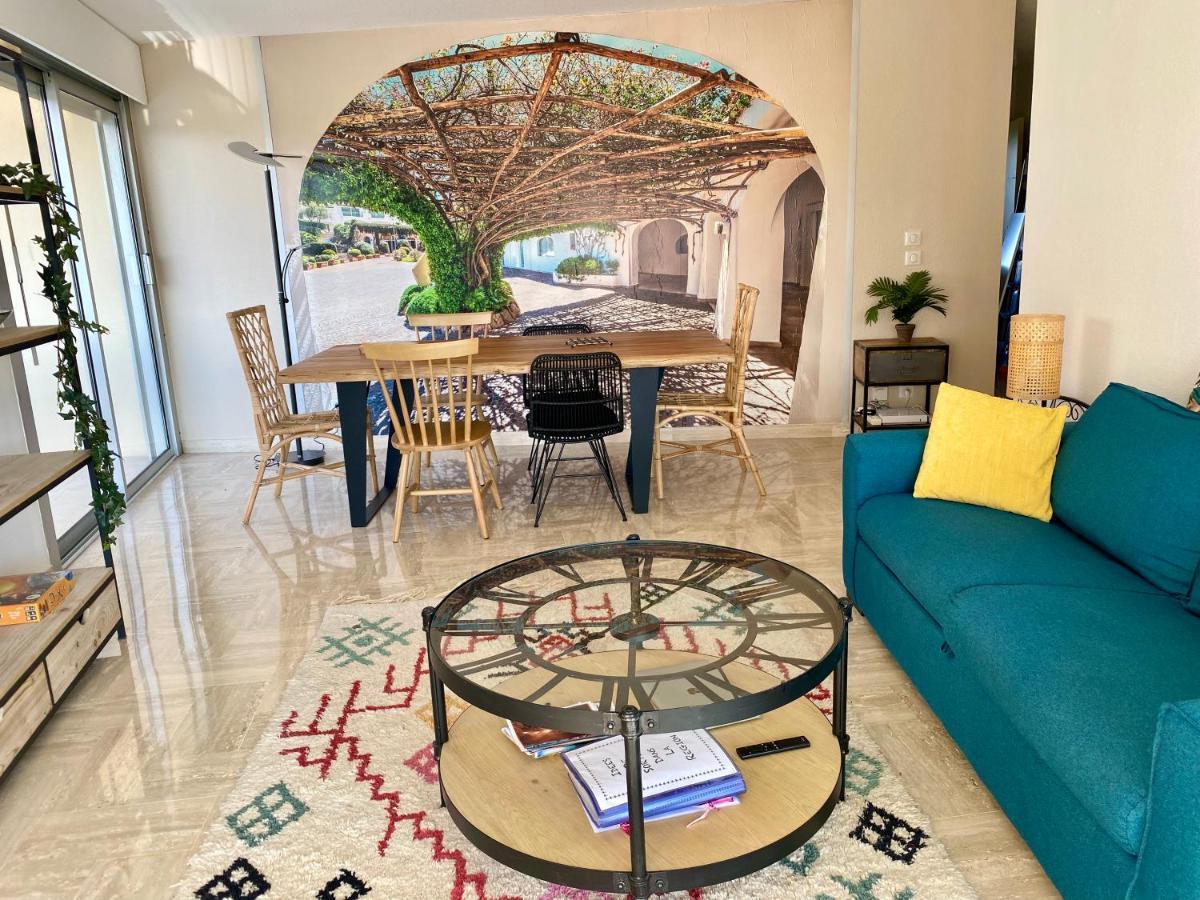 Appartement Lumineux 6 Places Avec Vue Sur Marina Mandelieu Exteriör bild